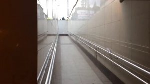 Где находится остановка автобусов в аэропорт Домодедово