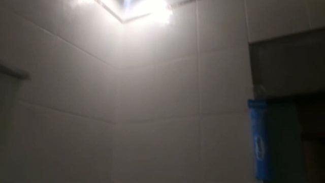 ПОЧЕМУ ТРЕСНУЛА ПЕРЕГОРОДКА ИЗ #ГАЗОБЛОКА??? ОТЛЕТЕЛА ПЛИТКА!!! РЕМОНТ НАСМАРКУ!!!