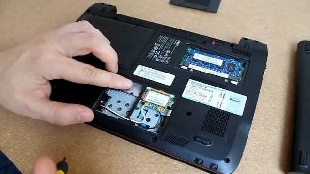 ACER Aspire One 751H Upgrade смотреть онлайн