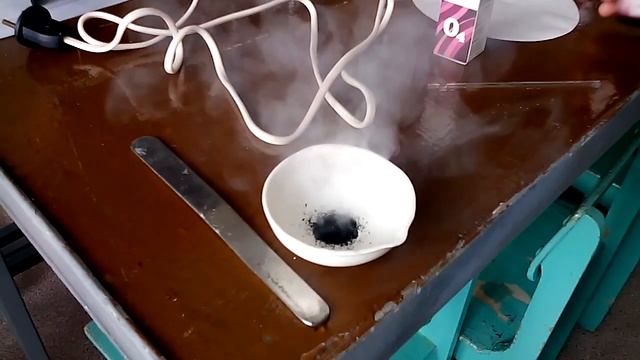 Химический фейрверк(Реакция марганцовки с глицерином) смотреть онлайн