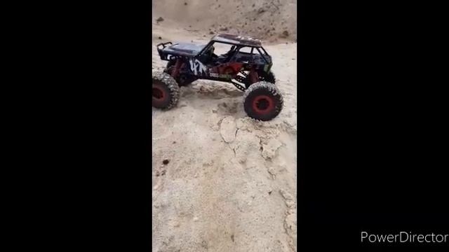 Монстр на карьере Pilotage Crawler Cross-Contry (RC61280)