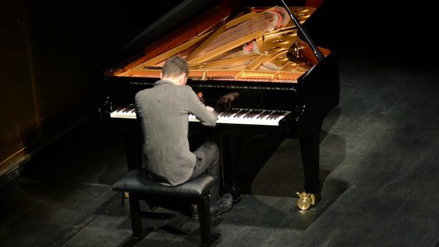 Le bis - Adam Laloum : Schubert, Moments musicaux, n°3 смотреть онлайн