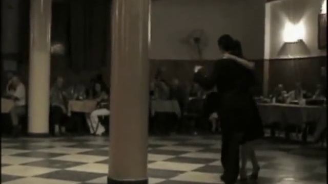 Gabriela Elias y Eduardo Perez - Milonga con Traspie смотреть онлайн