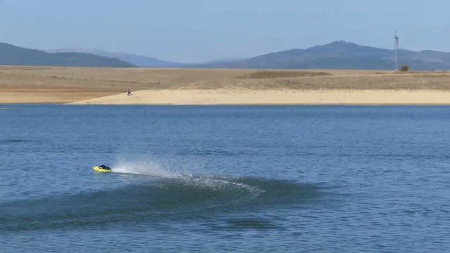 1st RACE into the lake "VOLANTEX VECTOR SR65" BRUSHLESS RC RACING BOAT (BANGGOOD COURTESY) смотреть онлайн