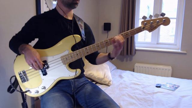 Todd Rundgren - I Saw The Light (Bass Cover) смотреть онлайн