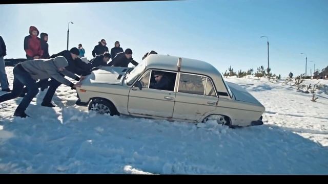 ВАЗ 2106 на цепях на бездорожье против всех! TopAuto смотреть онлайн