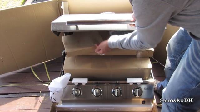 Unboxing CHAR-BROIL 4 BURNER CLASSIC CB M500 смотреть онлайн