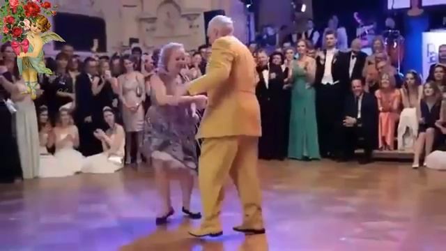 Обалденно красивые песня и танец!!! 50 НЕ СРОК Аркадий Дар смотреть онлайн