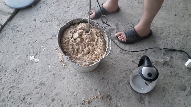 запарить и размешать комбикорм для бройлеров. лайфхак! смотреть онлайн