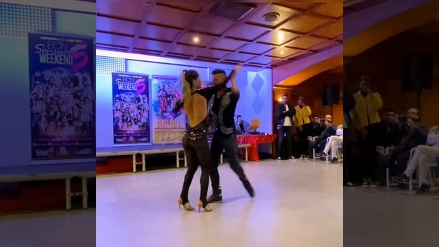 Axel & Maria - [Slip/Show] Bachata Zouk Fusion (Barcelona - España) смотреть онлайн