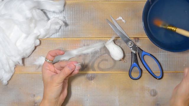 Делаем ватную новогоднюю игрушку "Кедровая шишка". Мастер-класс для начинающих. смотреть онлайн