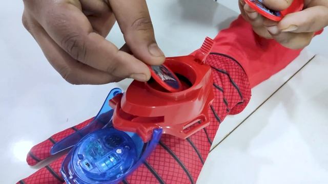 Kids Playing With Ultimate Spiderman Gloves with Disc Launcher Buy in 389@ rs | Toys Reviews HD смотреть онлайн