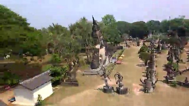 Лаос, Вьентьян, сад будды смотреть онлайн