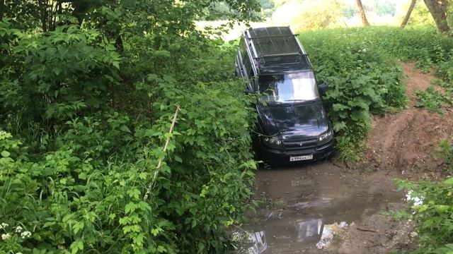 Уаз Патриот где_то на берегу Оки смотреть онлайн