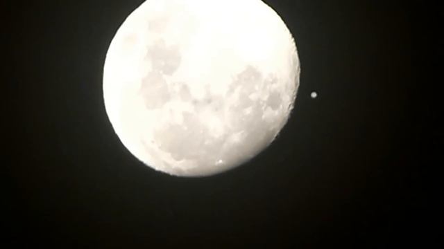 Planeta ou estrela ao lado da lua 25/12/12 смотреть онлайн
