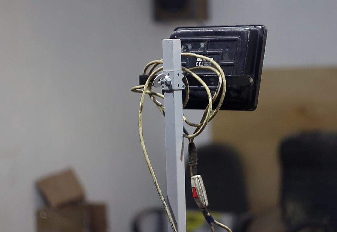 Стойка для прожектора своими руками