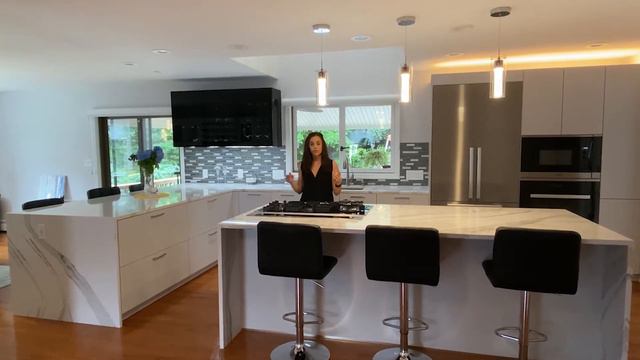 This Kitchen Was Ordered as a Gift | Kitchen Renovation Review смотреть онлайн