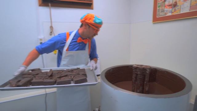 Blippi Bakes Cakes And Cookies | Blippi Videos | Food Videos For Kids