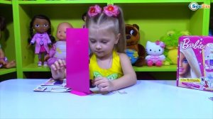 Кукла Барби. Ярослава открывает набор игрушек. Одежда и аксессуары для Барби. Видео для девочек