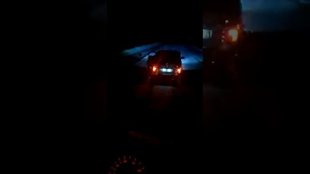 Нива тащит на подъём Man TZX с бочкой смотреть онлайн