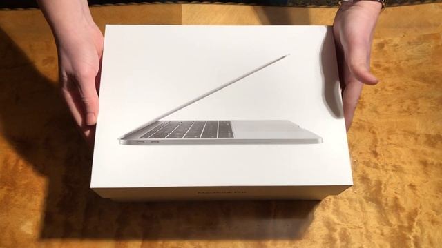 *Macbook Pro 13" (2018) Unboxing* смотреть онлайн