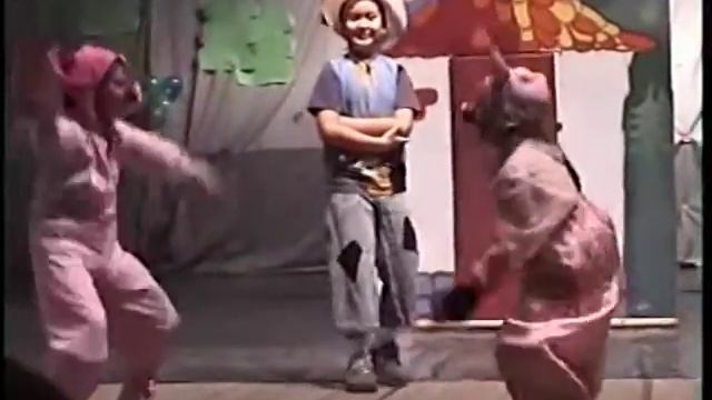 3 поросенка спектакль смотреть онлайн