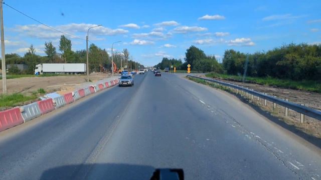 Еду по трассе М10.Заехал купил занавески, и коврики на пол. смотреть онлайн