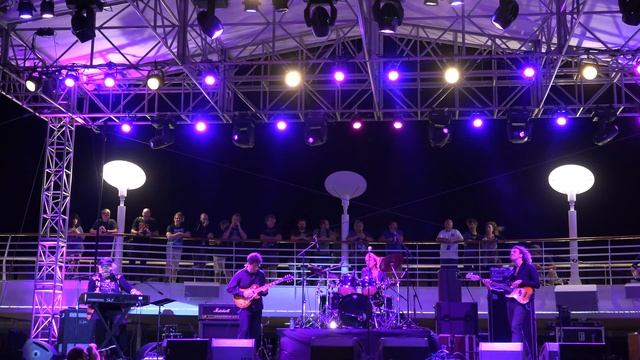 Focus - Live at The Pool Stage, Cruise to the Edge 2017 (Ultra HD) смотреть онлайн