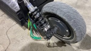 Электросамокат своими руками из колес от гироскутера просто и практично.