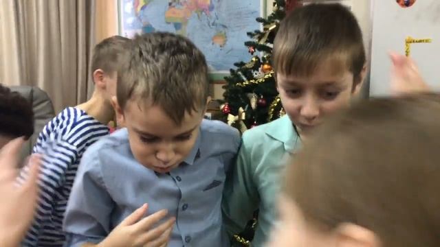 4 Г класс, Новый год 2018, МБОУ СОШ №42 смотреть онлайн