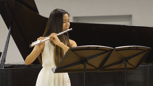 Image by Eugene Bozza, for unaccompanied flute смотреть онлайн