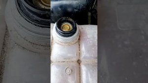 СНЯТИЕ и замена крышки охлаждающей жидкости форд фокус 2 и не только!