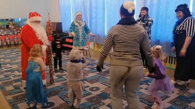 Новый год 2022 мл. гр. "Полянка" смотреть онлайн