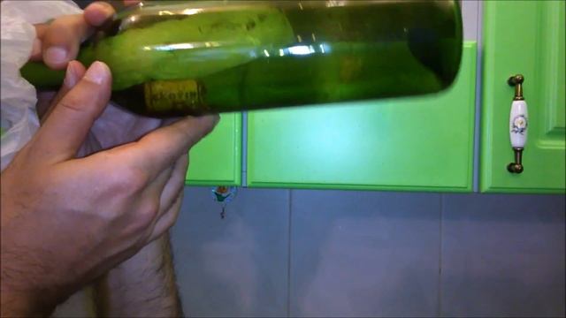 How To Get a Cork Out of an Empty Bottle With PE Bag смотреть онлайн