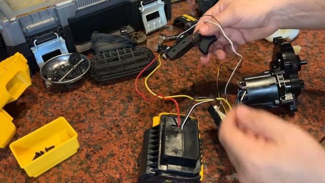 ✅ DeWalt Battery Chain Saw Not Working? ● Won't Start? ● Full Tear Down, Troubleshoot, and Rebuild смотреть онлайн