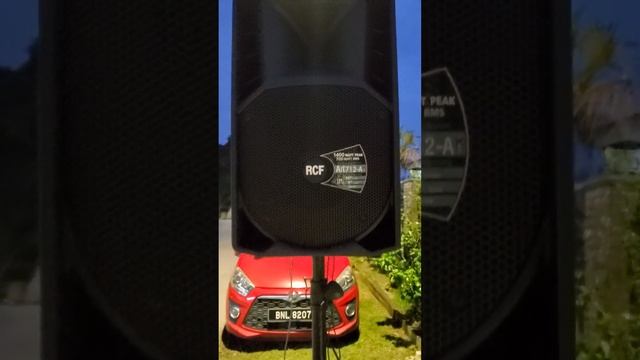 Turbosound Milan M15B Powered Subwoofer - RCF Art 712-A смотреть онлайн