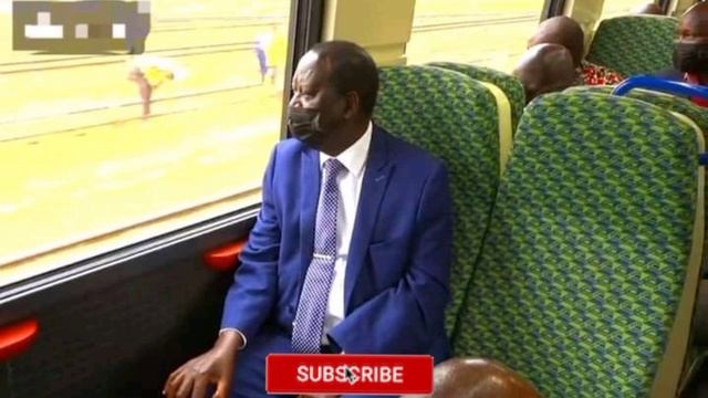 Kenyans React As A Photo Of Raila Traveling On A Public Bus Surface Online смотреть онлайн