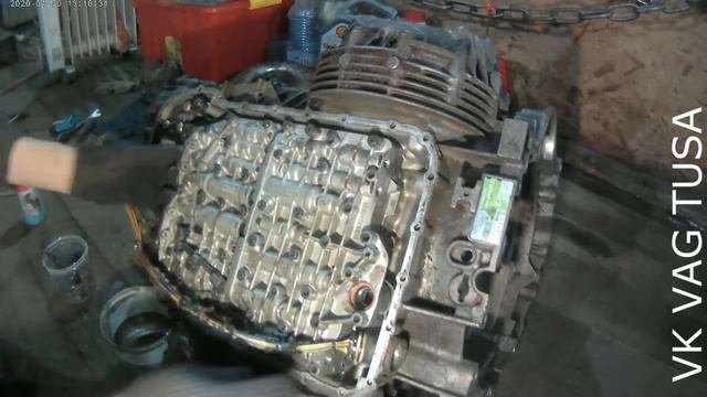 Разбор заклинившей АКПП ZF 5HP19 DDT. Пол коробки в минус. Часть первая. Version2 смотреть онлайн