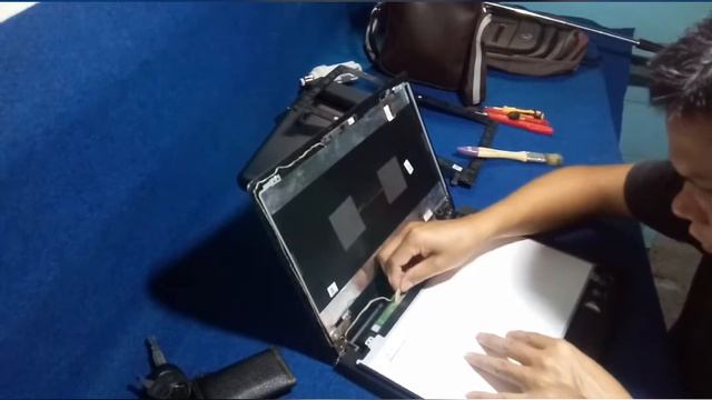 Cara Ganti Layar LCD Laptop Lenovo Ideapad 300 смотреть онлайн