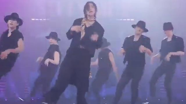 Hyunjin - Mic & Brush ❤️? Full HD performance смотреть онлайн