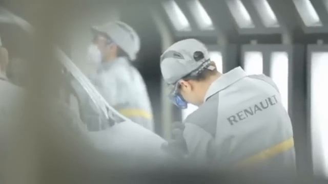 Etapes de fabrication de la Lodgy à Tanger. Cum se fabrică DACIA Lodgy in Africa смотреть онлайн