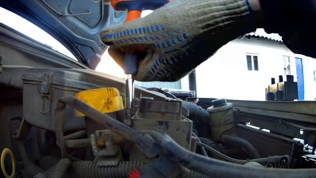 Замена модуля зажигания на Renault Logan 2012 года выпуска своими руками. Троит двигатель, ремонт. смотреть онлайн