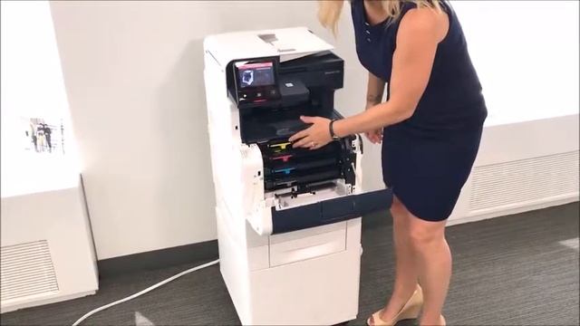 VersaLink 400 - How to Replace Toner смотреть онлайн