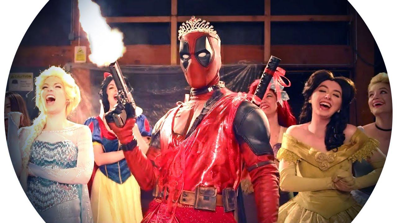 Новогоднее обращение президента Дэдпула. Привет, 2019! смотреть онлайн