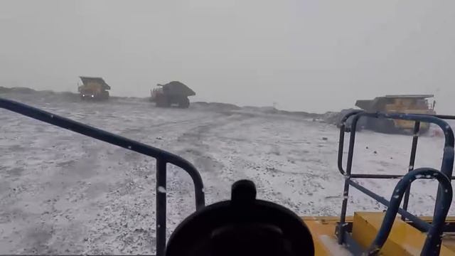 белаз 220т/15 минут в забое/ белаз занесло смотреть онлайн