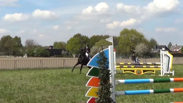 Kricket du Hautmont 2015 - 05 смотреть онлайн