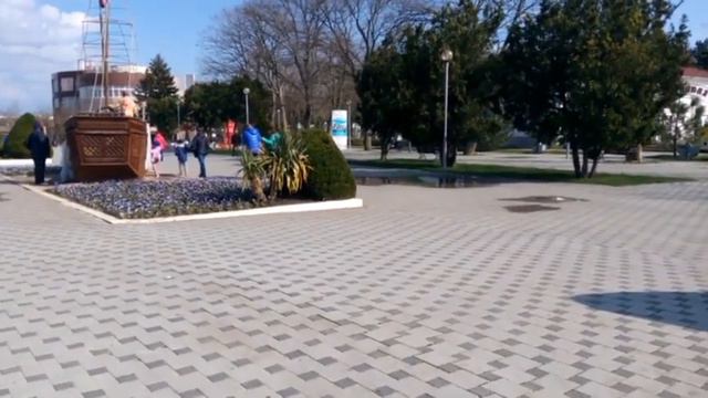 Анапа. Прогулка по Набережной 21 марта 2017 г. смотреть онлайн