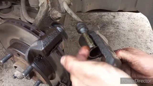 Замена передних тормозных колодок Chevrolet Aveo смотреть онлайн