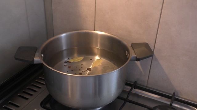 Польский суп Журек / Rosjanin gotuje Żurek / Russian cooks Polish soup Zhurek смотреть онлайн