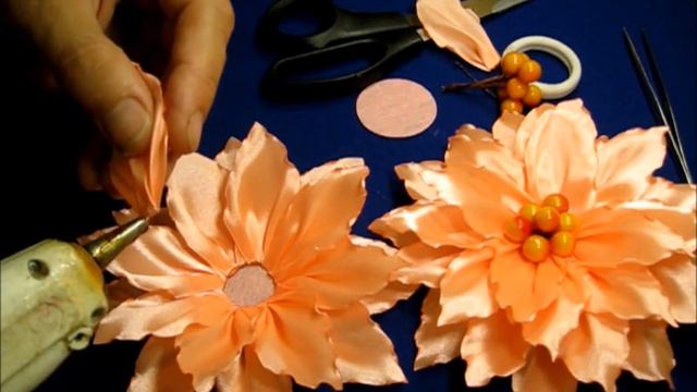 Канзаши, Атласная лента, МК, Для начинающих!!! Большой бант. смотреть онлайн